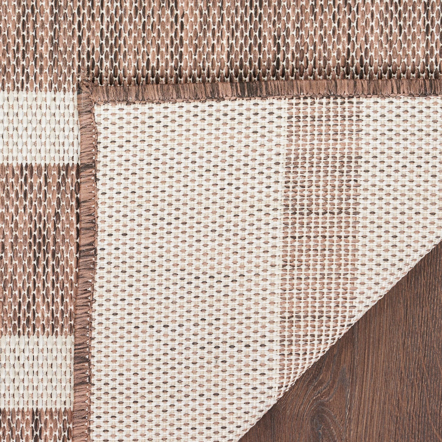 Tapis rayé intérieur/extérieur Nourison Selerno.