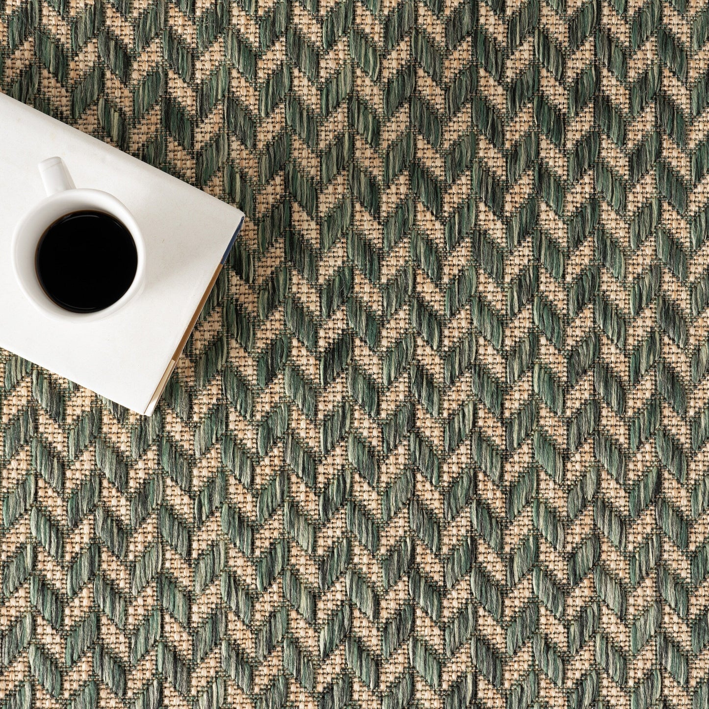 Tapis d'intérieur/extérieur à chevrons Nuloom Camryn