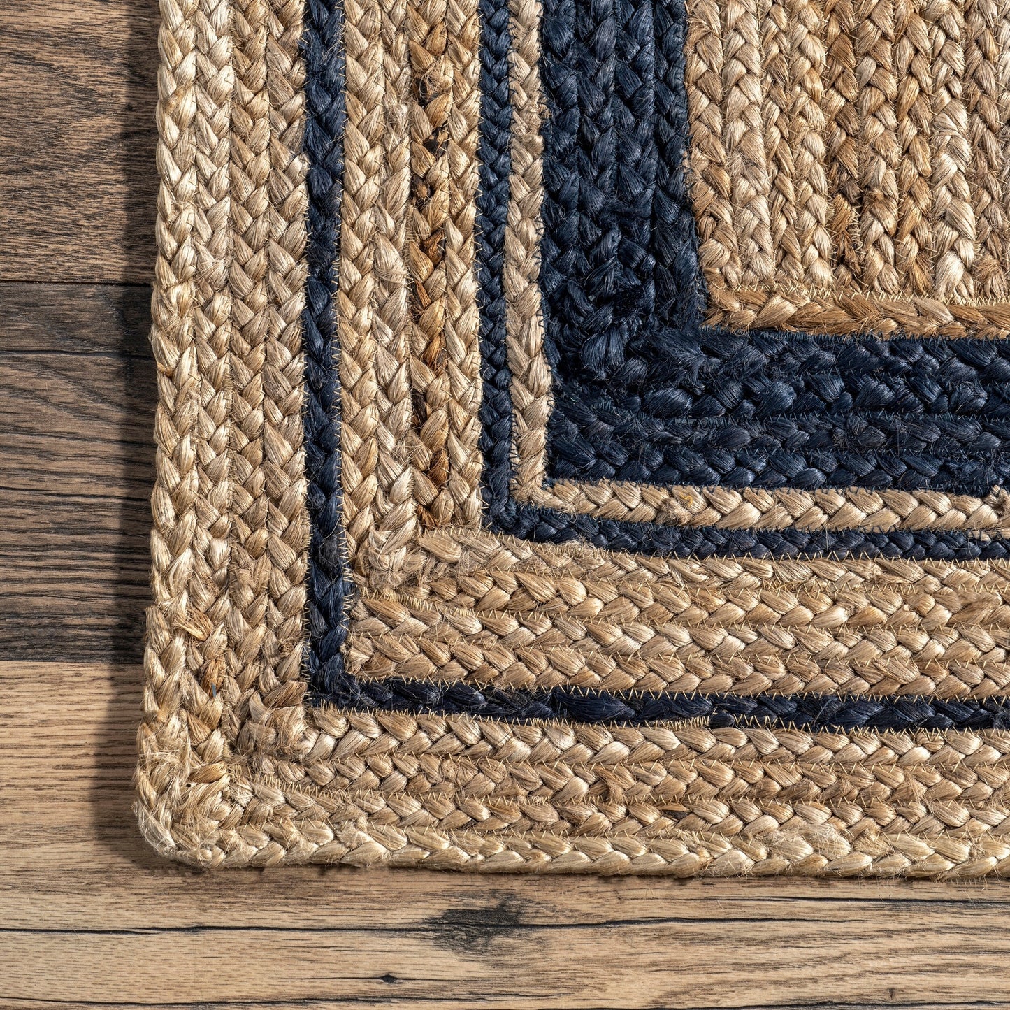 Tapis côtier en jute tressé Nuloom Rikki