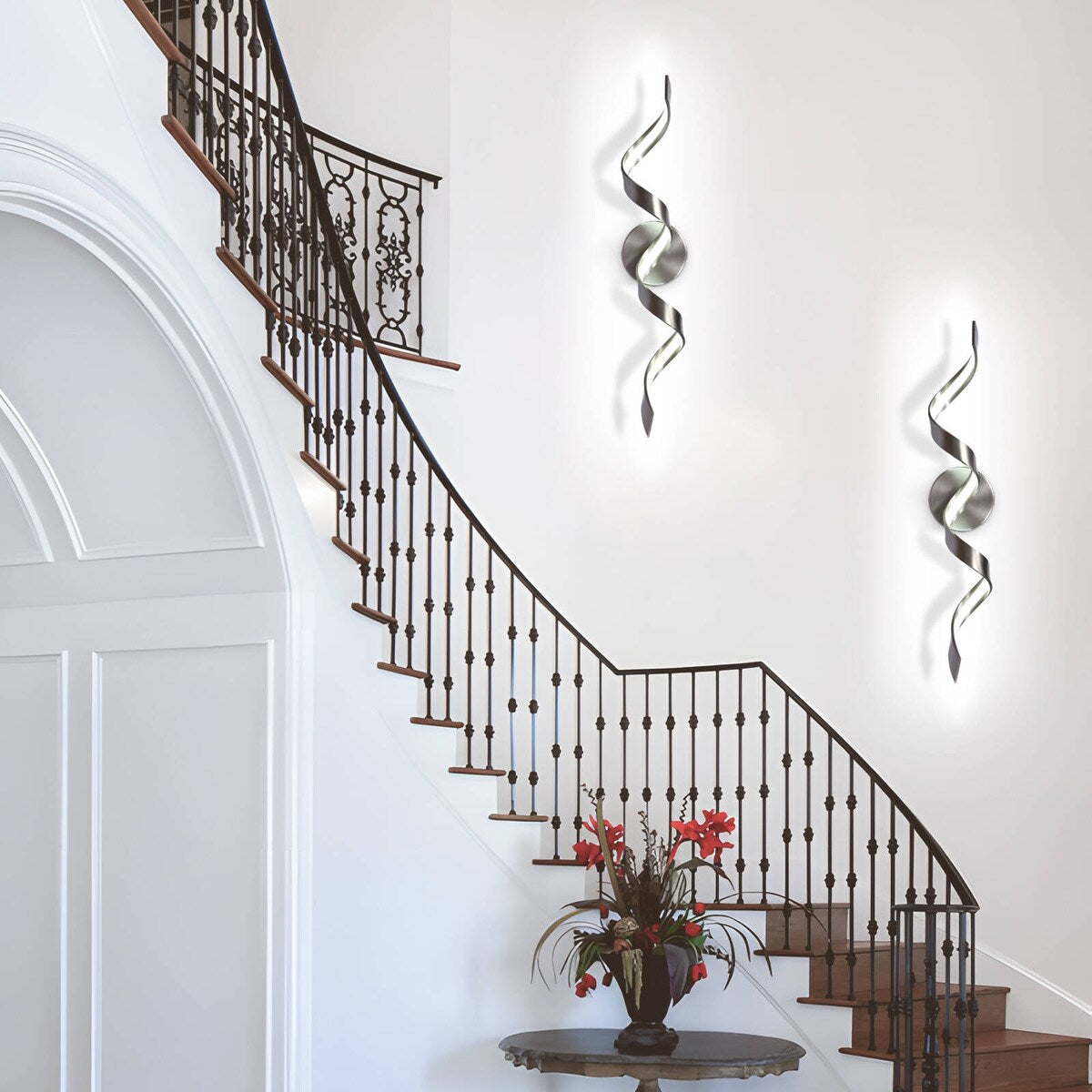 Applique murale à LED pour salle de bain au design moderne en spirale, à intensité variable