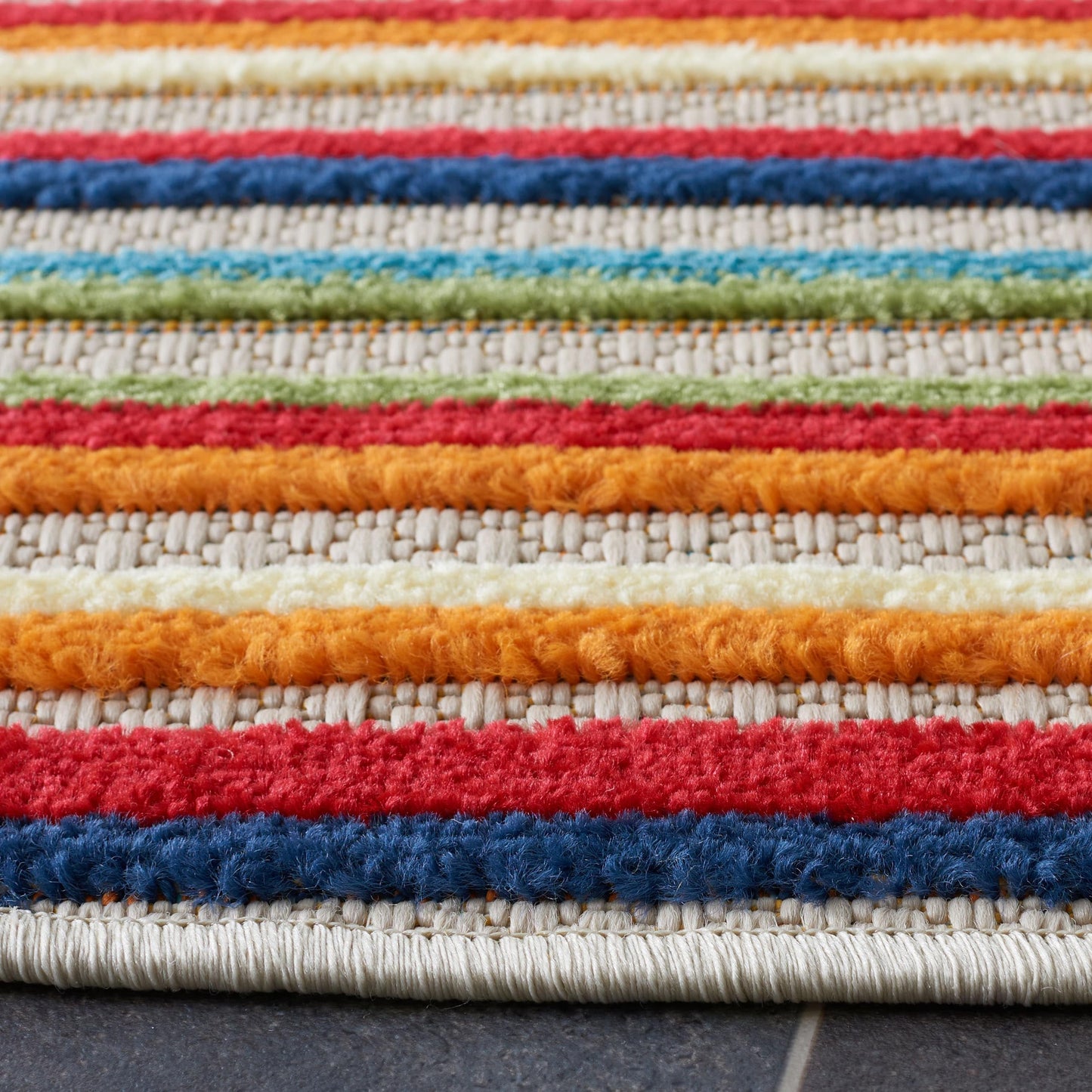 Tapis de patio imperméable à rayures pour intérieur/extérieur SAFAVIEH Cabana Gafia