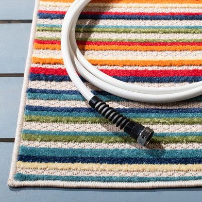 Tapis de patio imperméable à rayures pour intérieur/extérieur SAFAVIEH Cabana Gafia