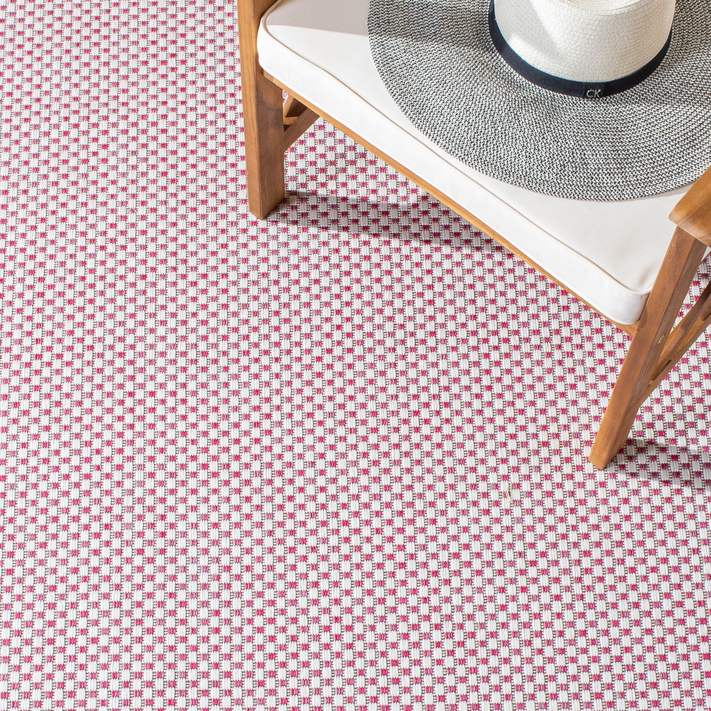 Tapis de jardin imperméable pour intérieur/extérieur SAFAVIEH Courtyard Begajeta.