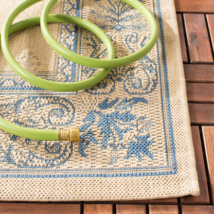 Tapis de jardin imperméable pour intérieur/extérieur SAFAVIEH Courtyard Hendrina