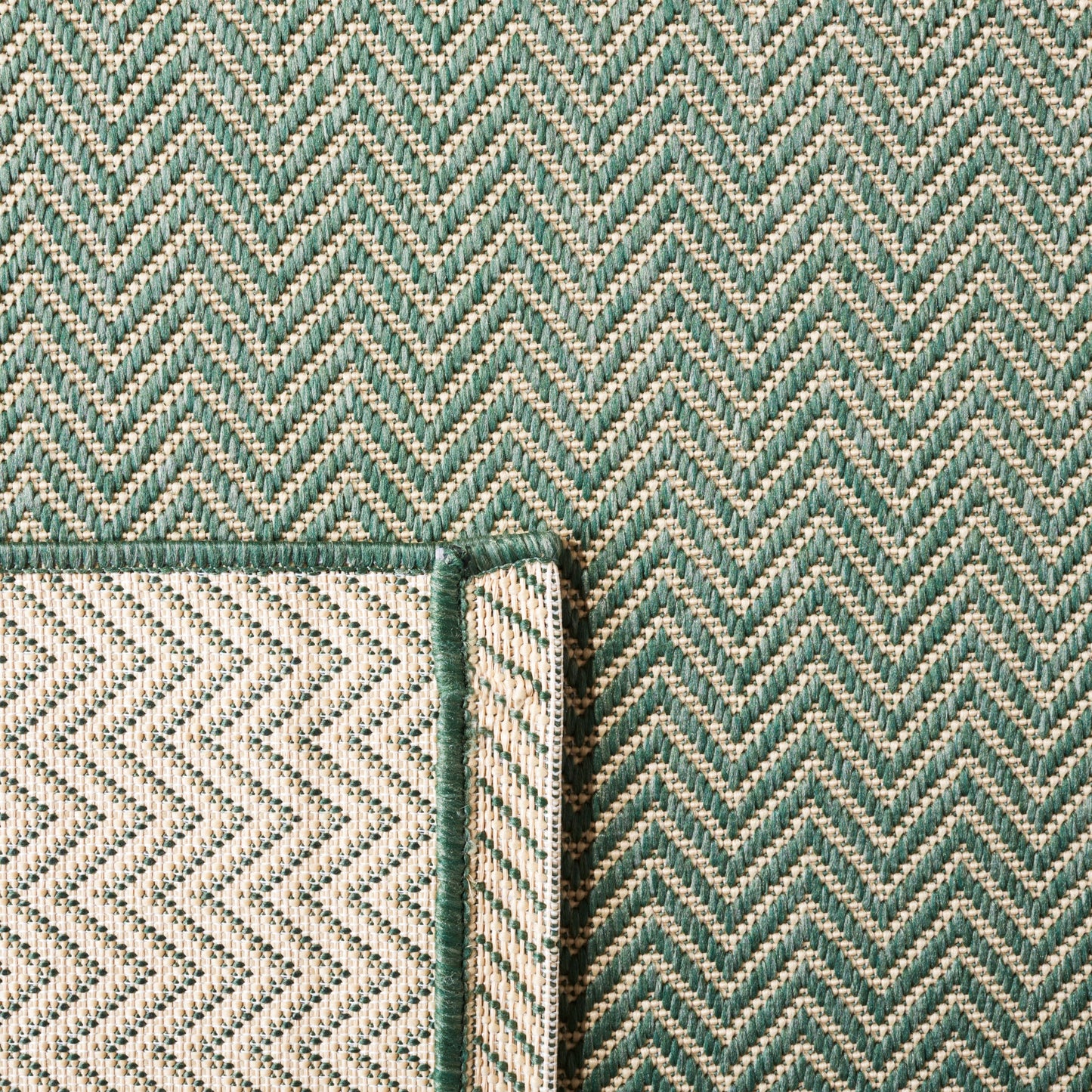 Tapis de jardin imperméable pour intérieur/extérieur SAFAVIEH Courtyard Ilmur
