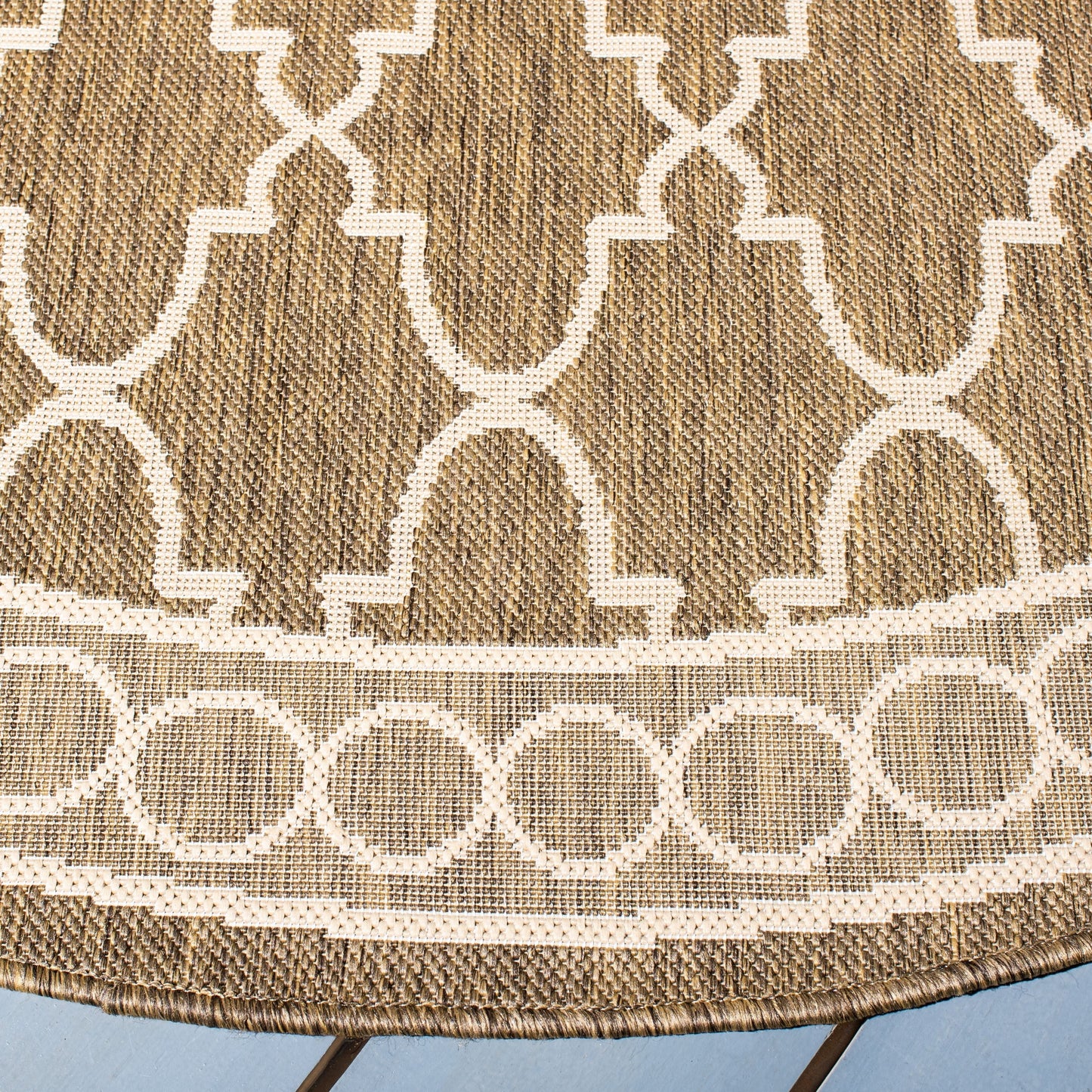 Tapis de jardin imperméable pour intérieur/extérieur SAFAVIEH Courtyard Janell Treillis