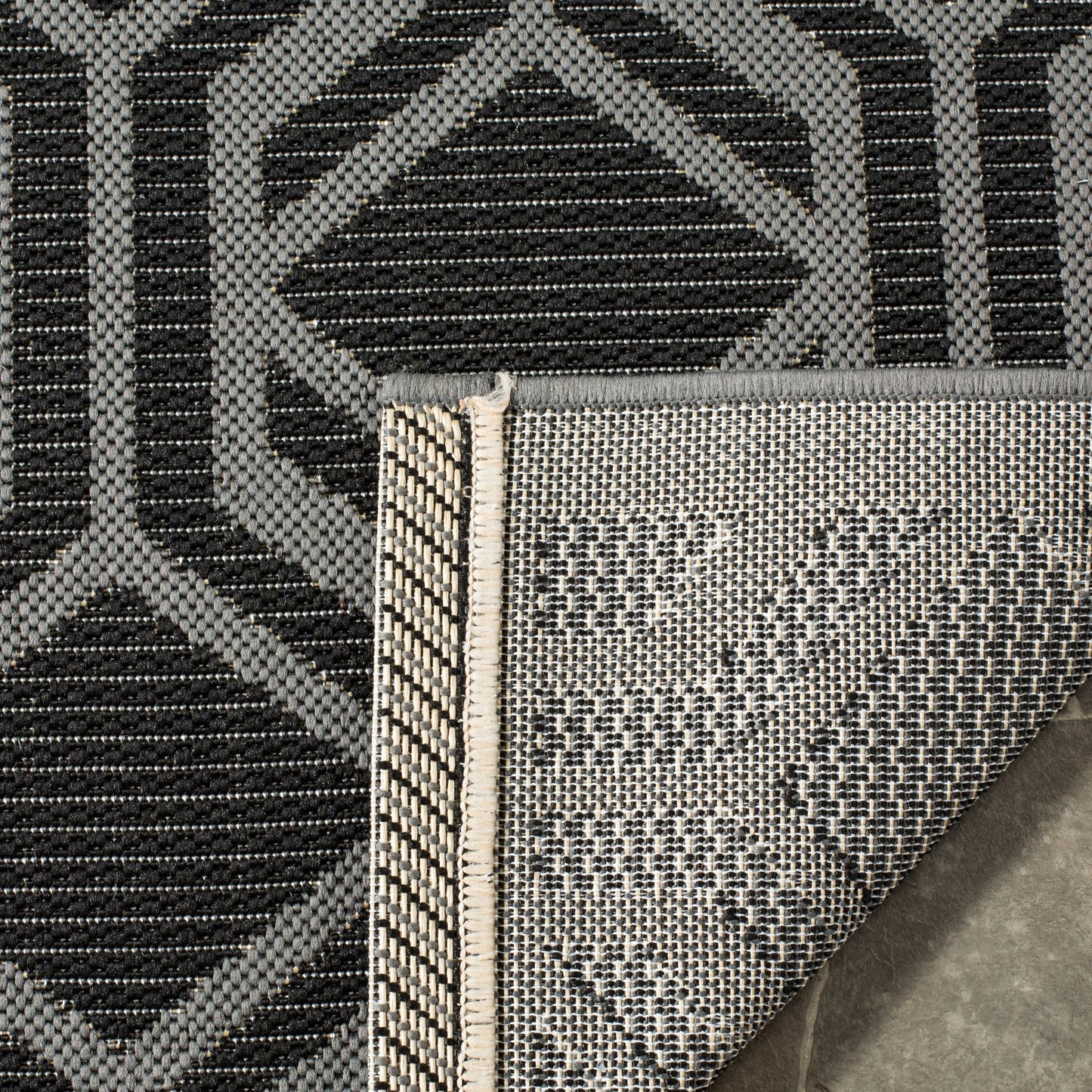 Tapis de jardin imperméable pour intérieur/extérieur SAFAVIEH Courtyard Jeanine