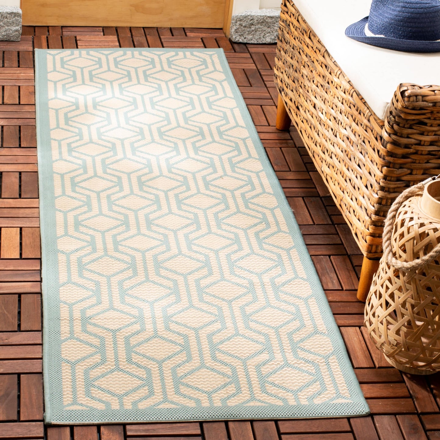 Tapis de jardin imperméable pour intérieur/extérieur SAFAVIEH Courtyard Jeanine