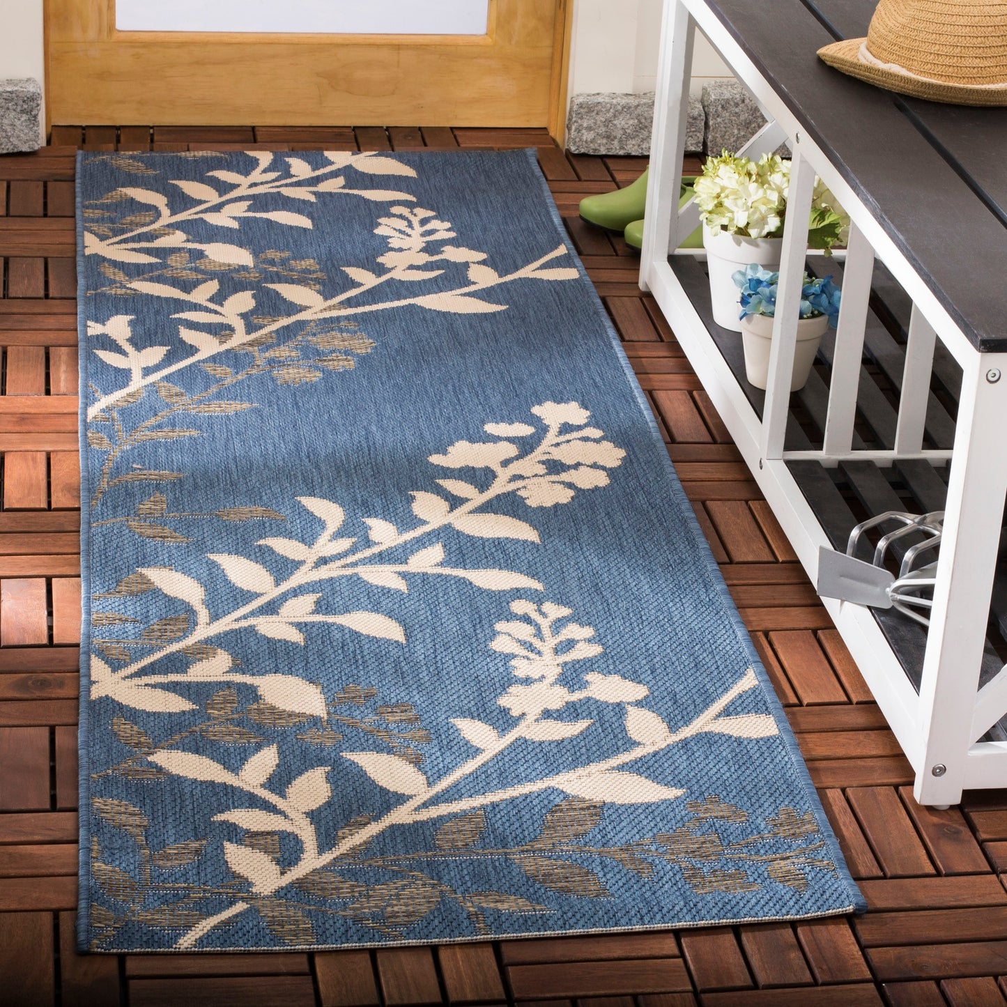 Tapis de jardin imperméable d'intérieur/extérieur SAFAVIEH Courtyard Luann Botanical