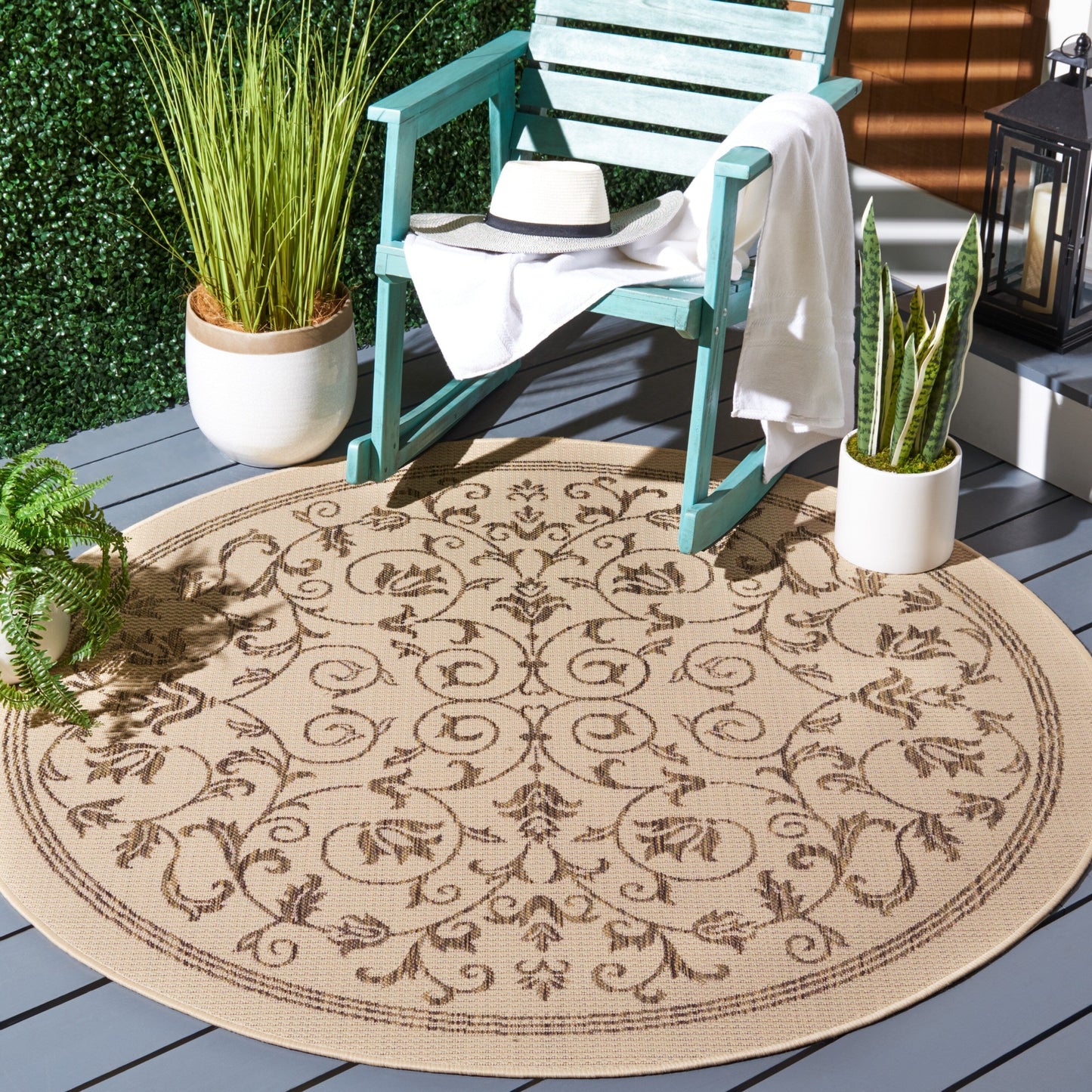 Tapis de jardin imperméable d'intérieur/extérieur SAFAVIEH Courtyard Miljeta