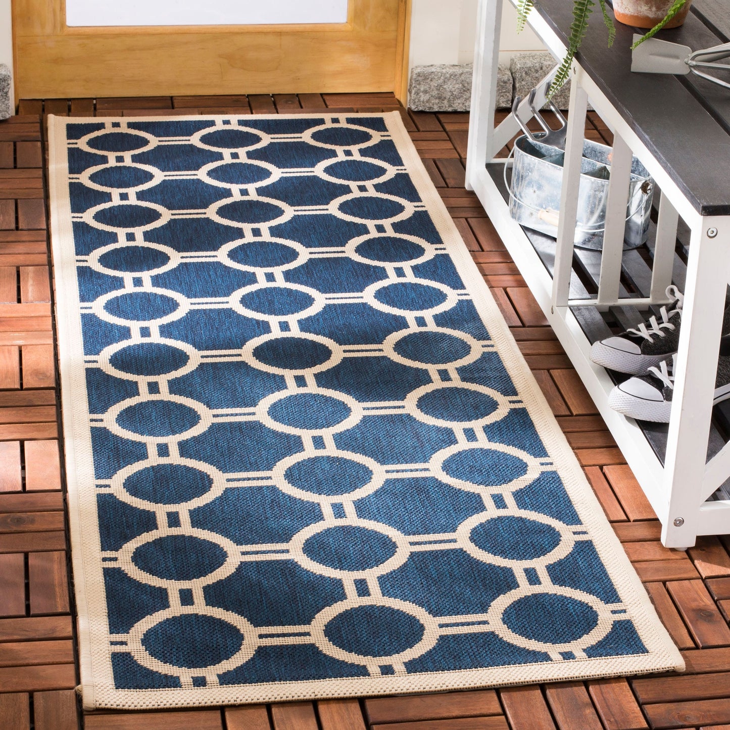 Tapis de jardin imperméable d'intérieur/extérieur SAFAVIEH Courtyard Nira