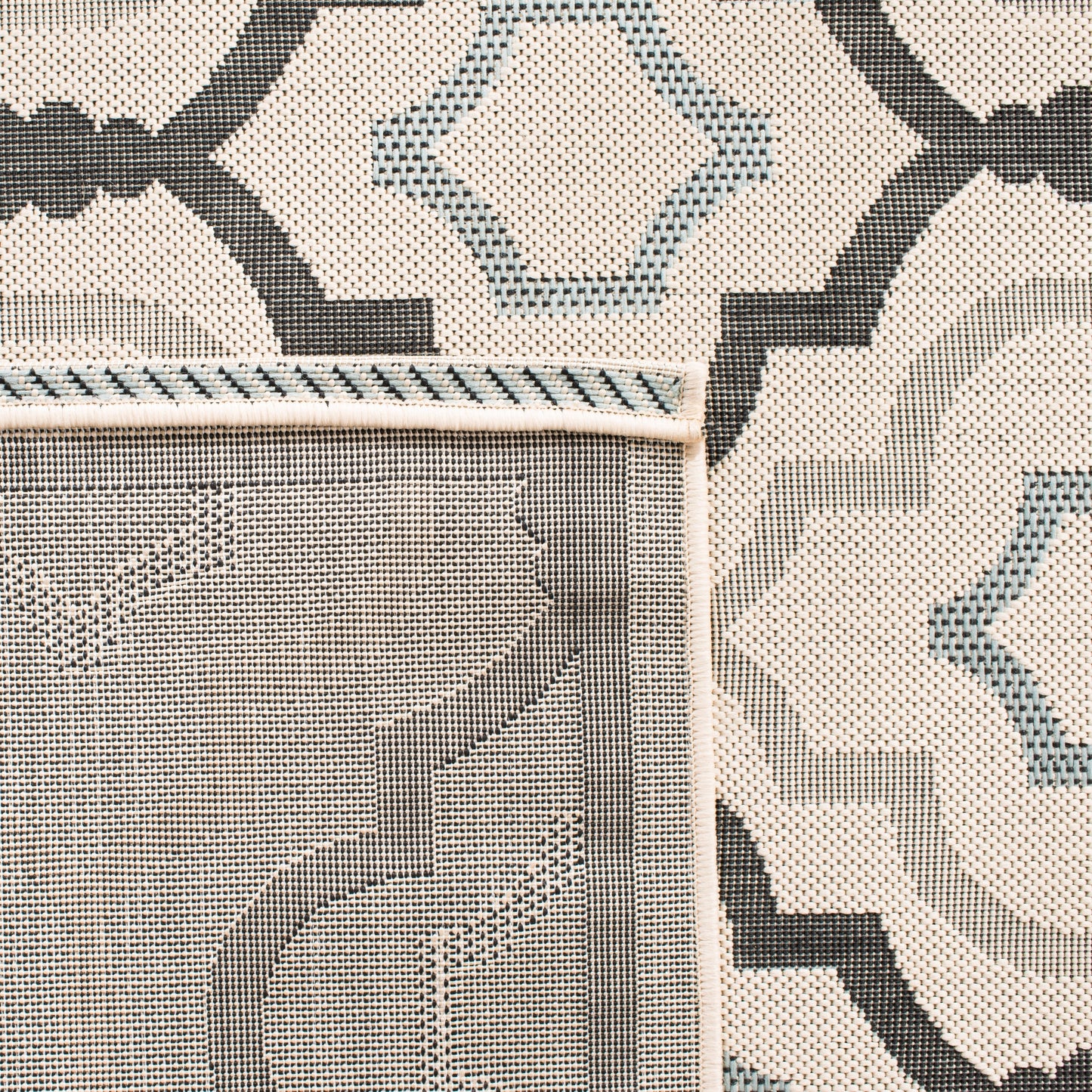 Tapis de jardin imperméable pour intérieur/extérieur SAFAVIEH Courtyard Oyvor