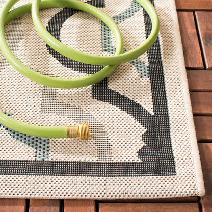 Tapis de jardin imperméable pour intérieur/extérieur SAFAVIEH Courtyard Oyvor