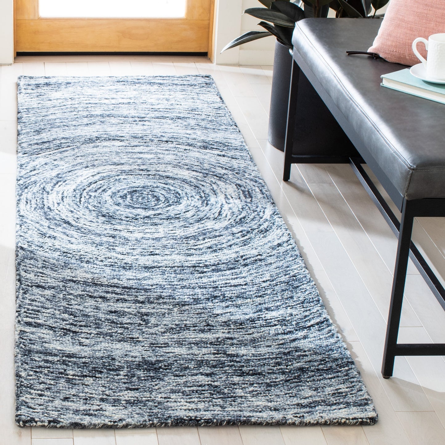 Tapis en laine Ikat Maddison fait main SAFAVIEH