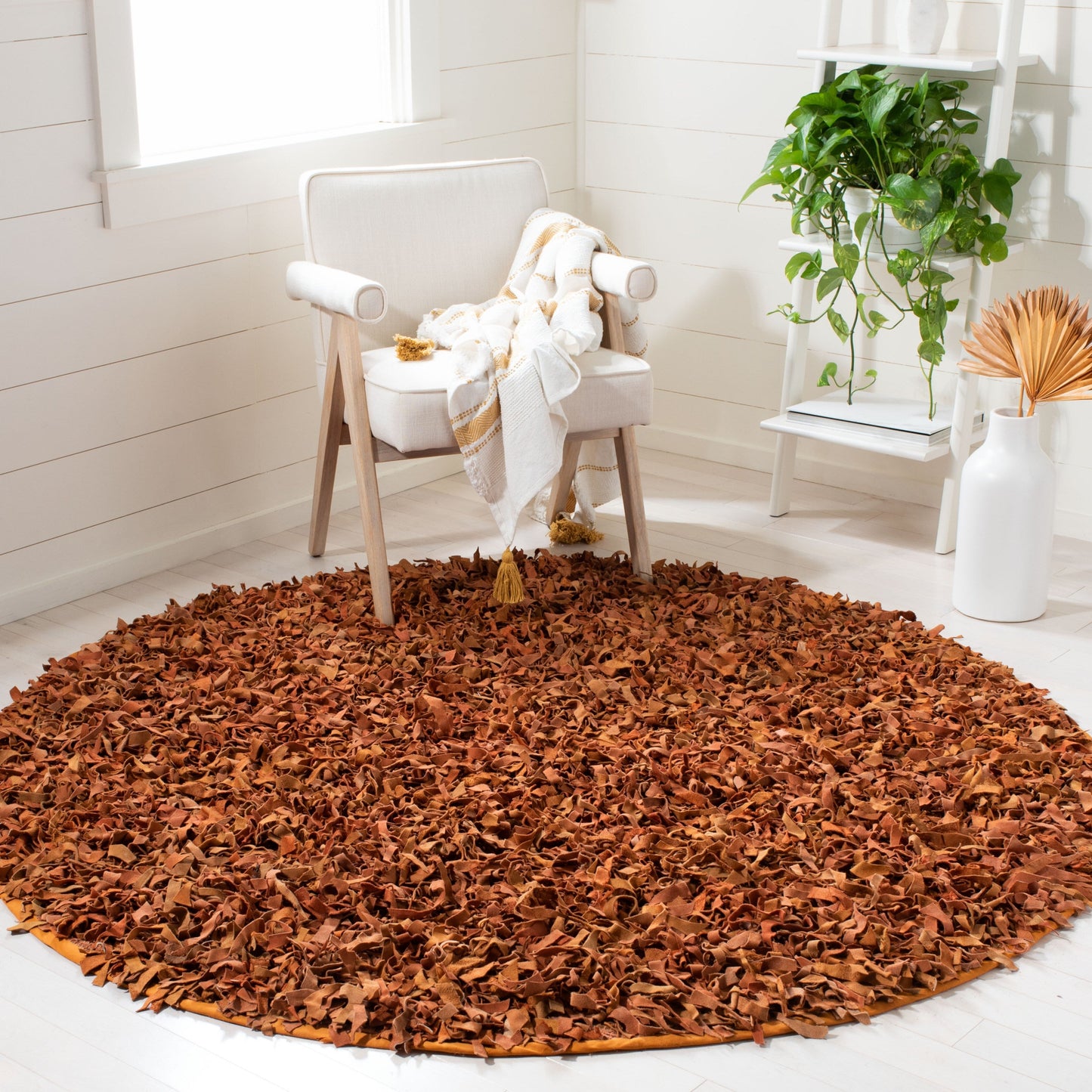 SAFAVIEH Tapis en cuir moderne à poils longs Blayne fait à la main