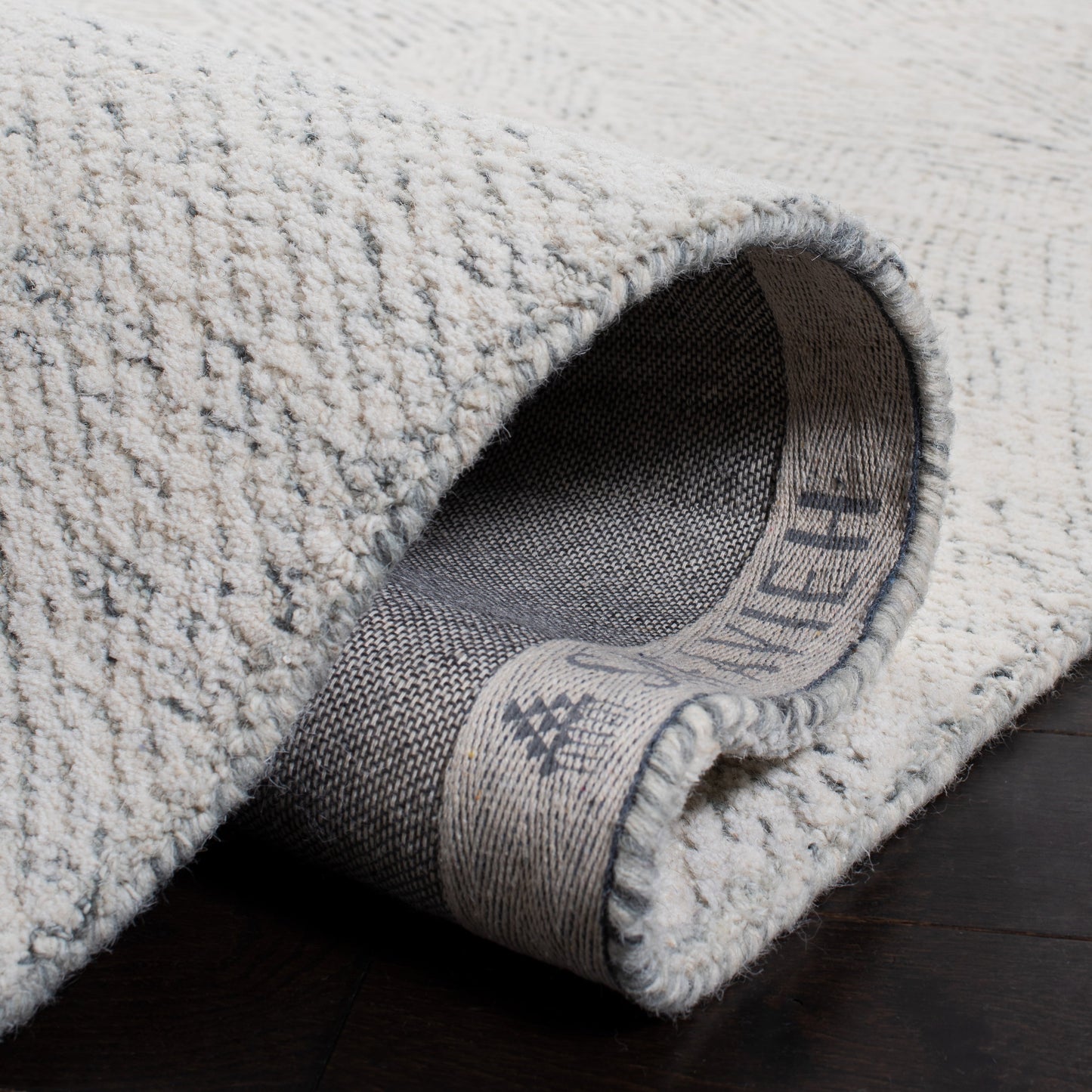 Tapis en laine fait main SAFAVIEH Metro Rozsika de style campagnard français