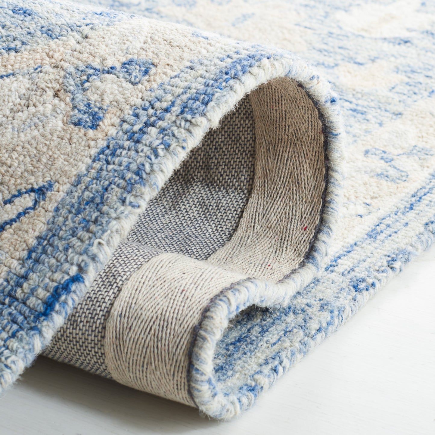 Tapis en laine à micro-boucles Gulseven fait main SAFAVIEH