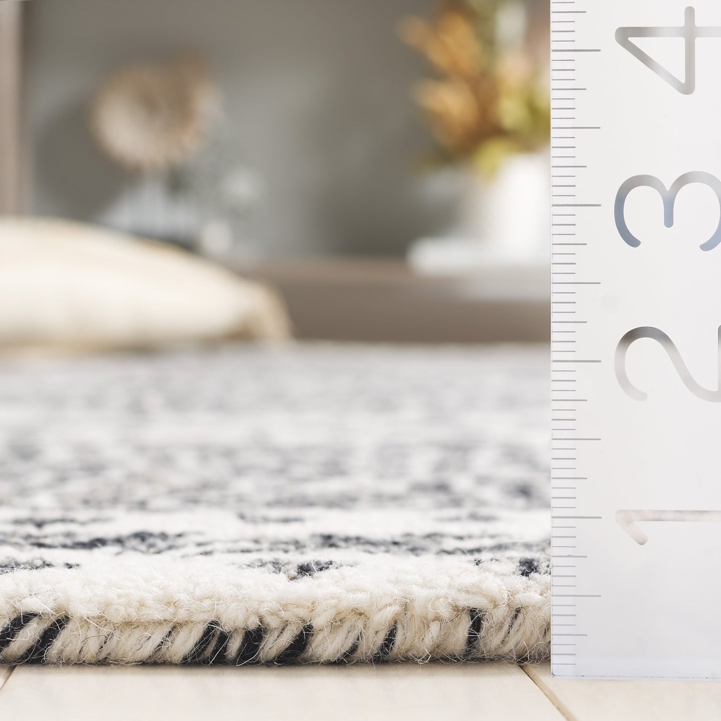 Tapis en laine Lutetia micro-bouclé fait main SAFAVIEH