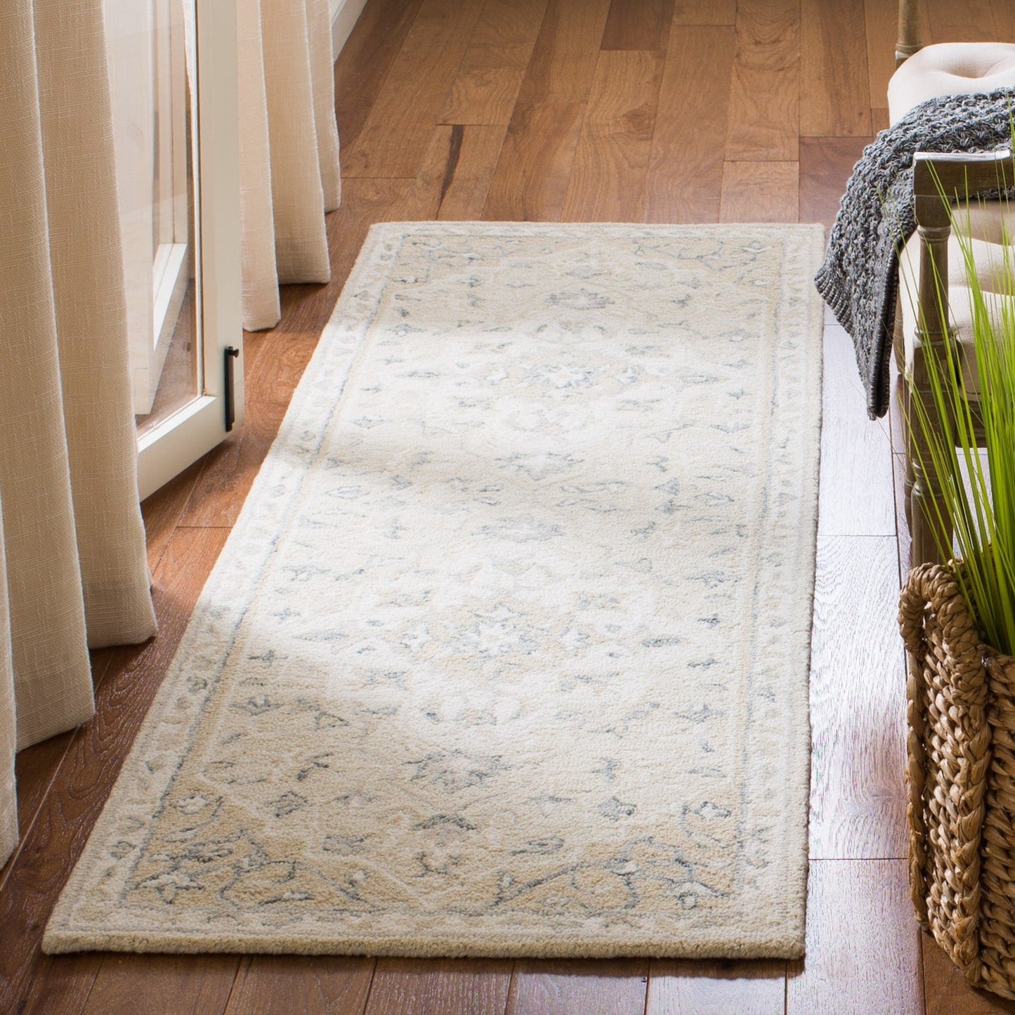 Tapis en laine Selveta micro-bouclé fait main SAFAVIEH