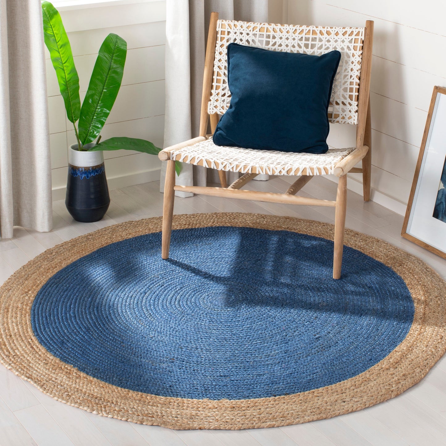 Tapis rond en jute fait main en fibres naturelles Jolette avec bordure SAFAVIEH