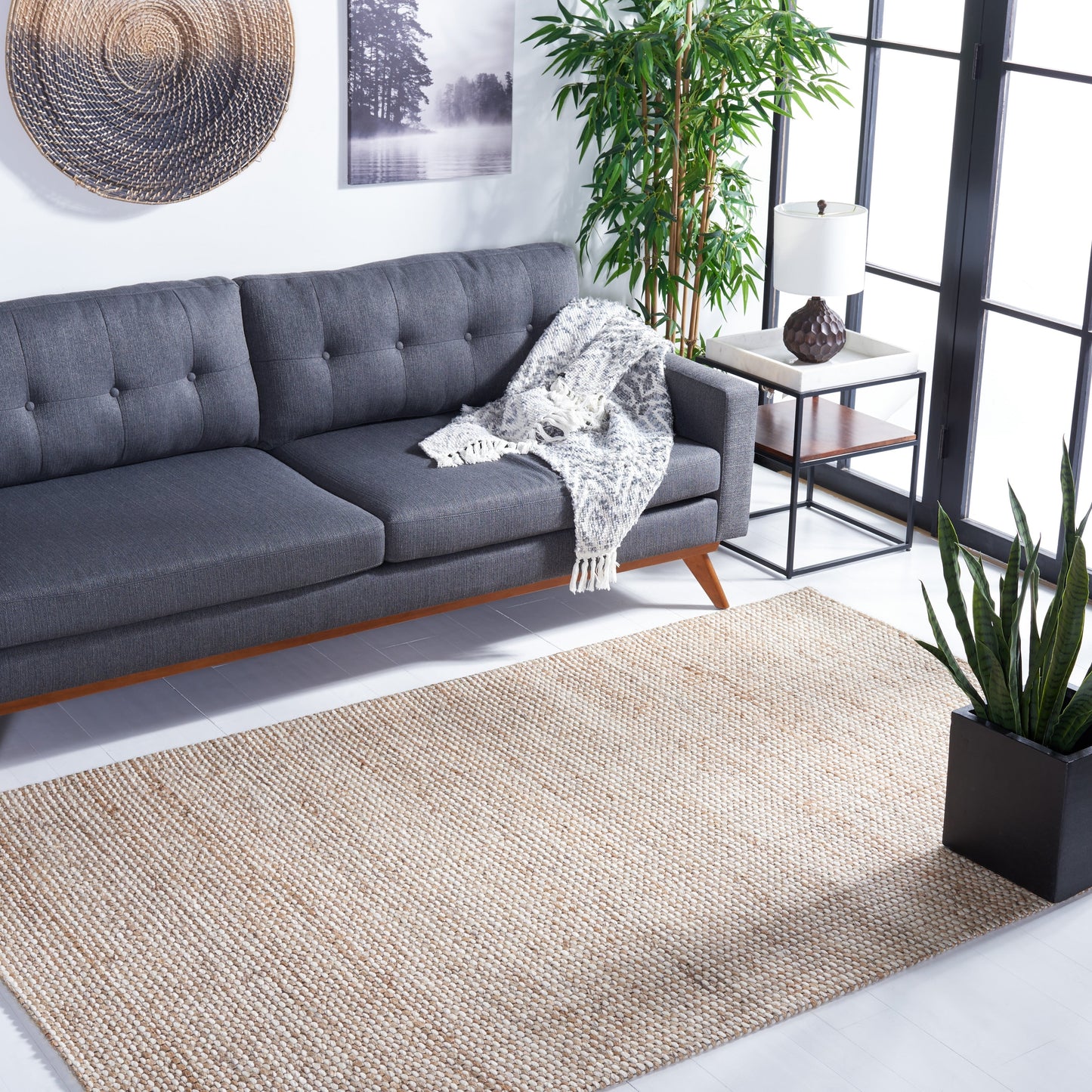 Tapis fait main en fibre naturelle Yareli en jute et laine SAFAVIEH.