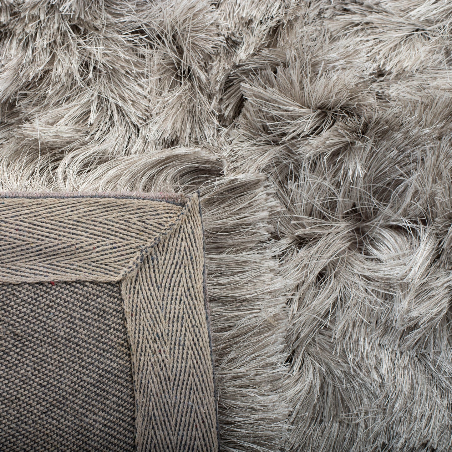 Tapis Ocean Shag Marilijn Glam fait main SAFAVIEH de 2,5 pouces d'épaisseur