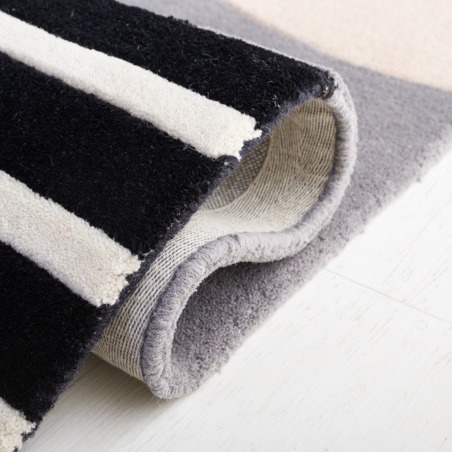 SAFAVIEH Fait main Rodeo Drive Willow Mid-Century Modern Abstract Wool