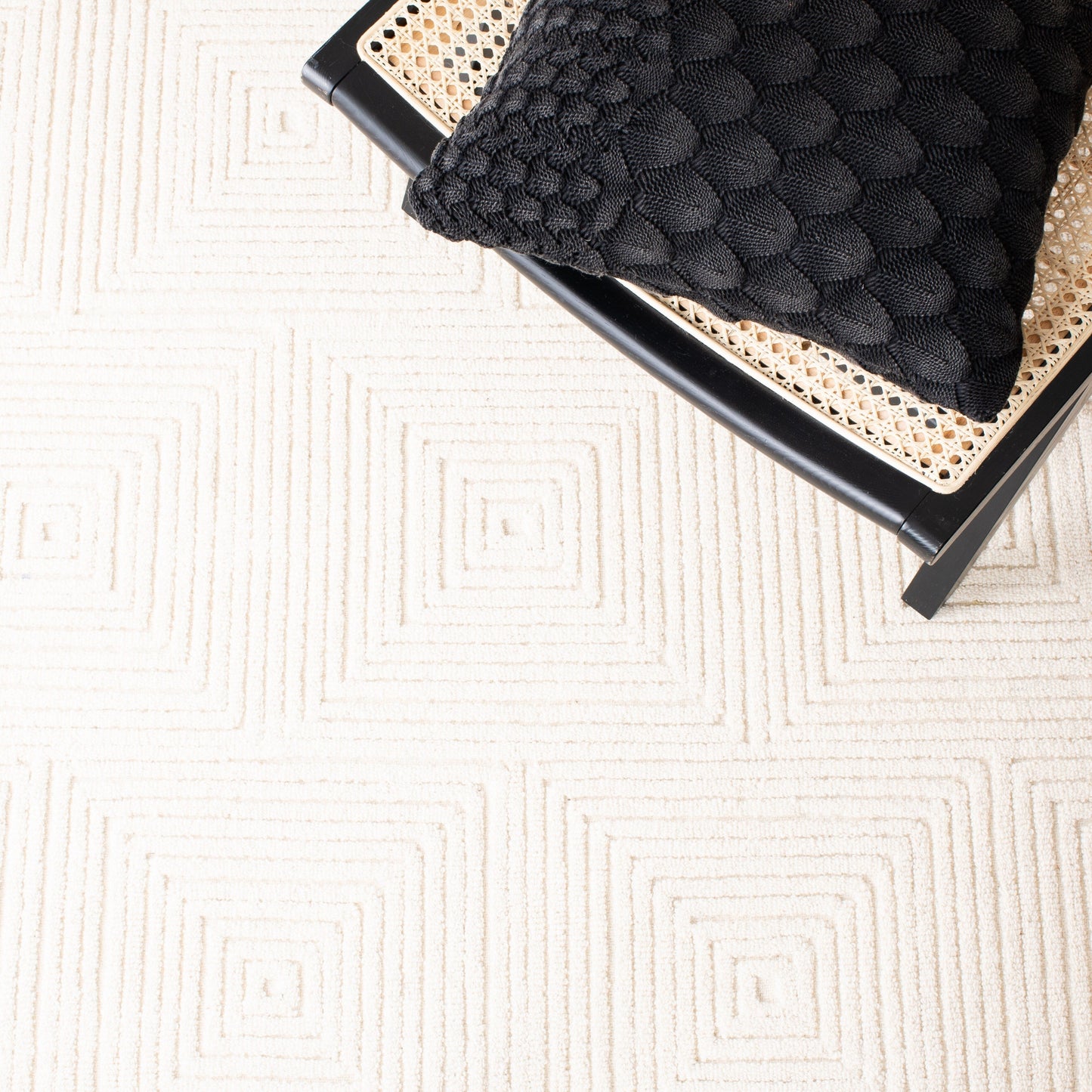 Tapis texturé en laine Nigina fait main SAFAVIEH