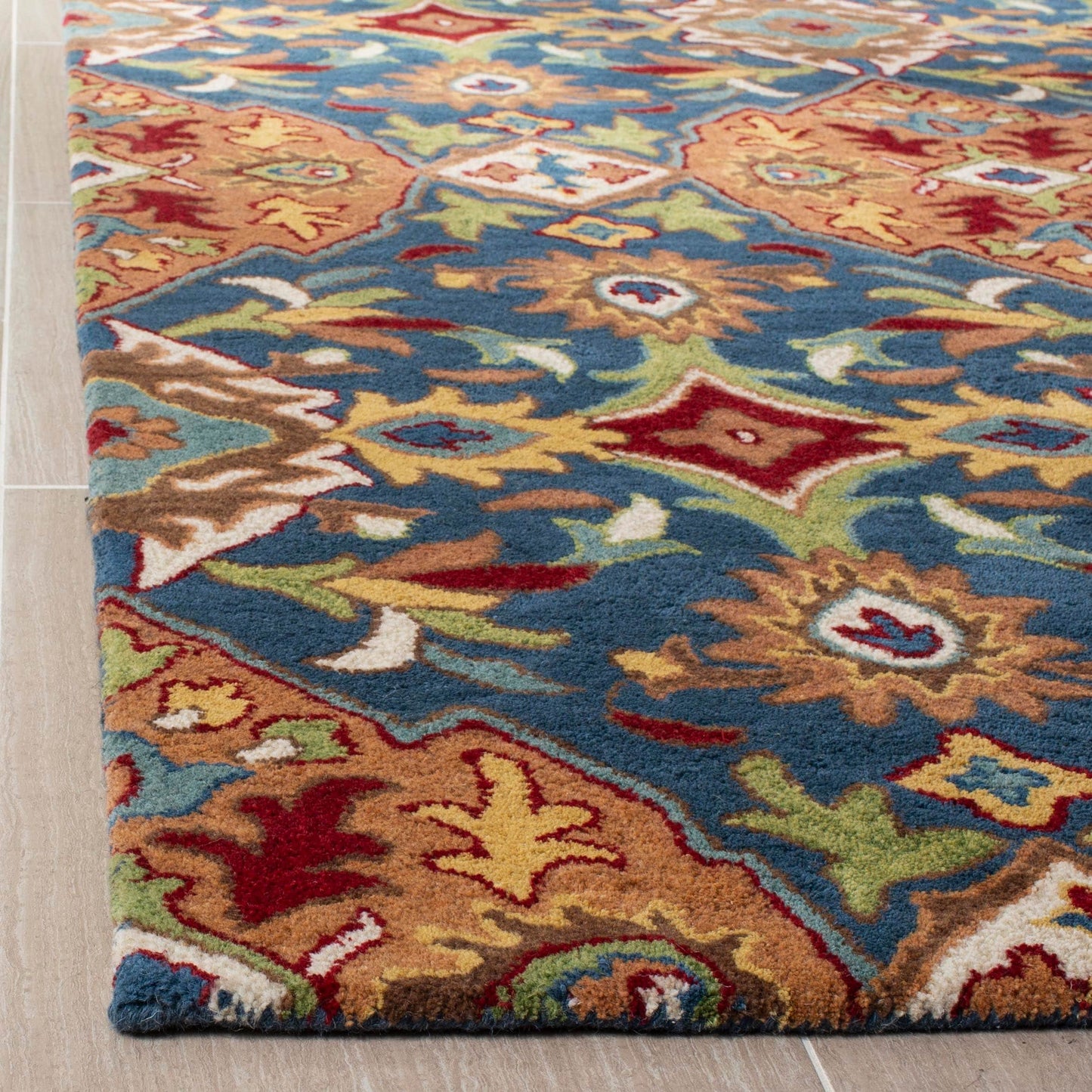 Tapis en laine touffeté à la main SAFAVIEH Heritage Sheena