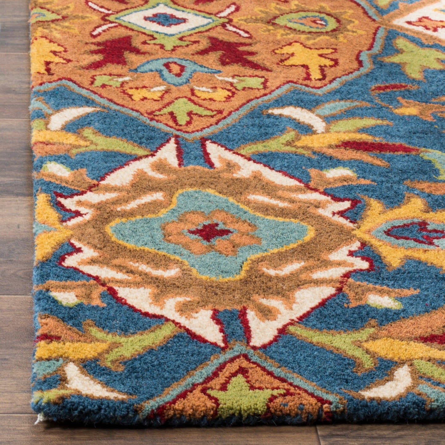 Tapis en laine touffeté à la main SAFAVIEH Heritage Sheena