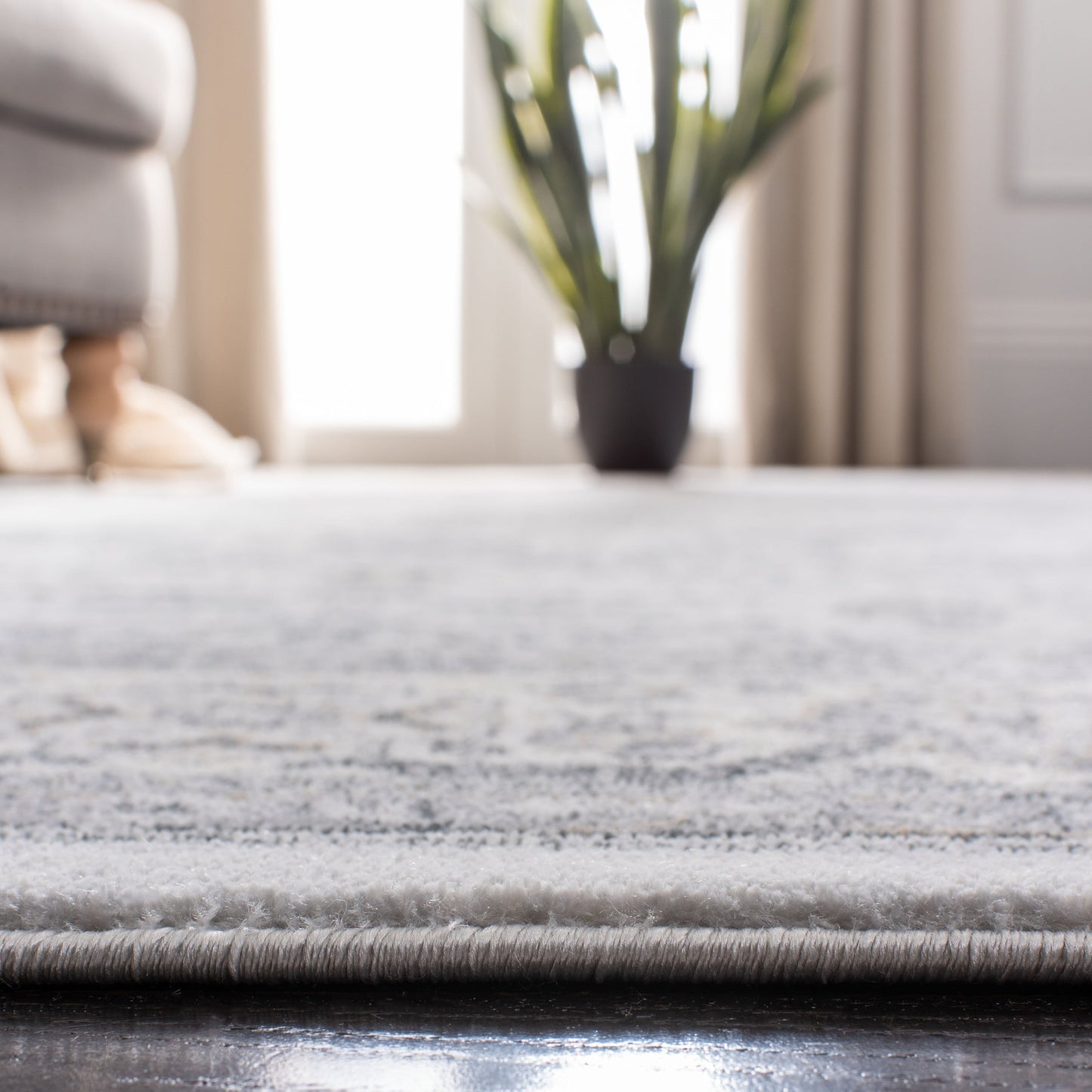 Tapis oriental traditionnel SAFAVIEH Isabella Roxann