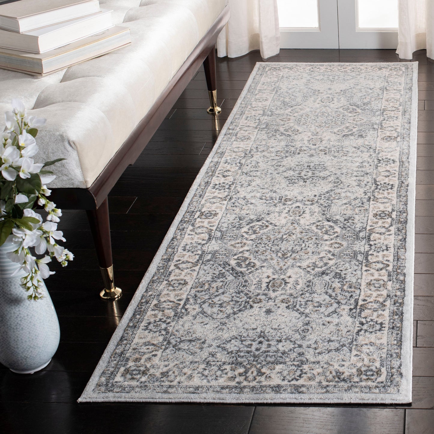 Tapis oriental traditionnel SAFAVIEH Isabella Roxann