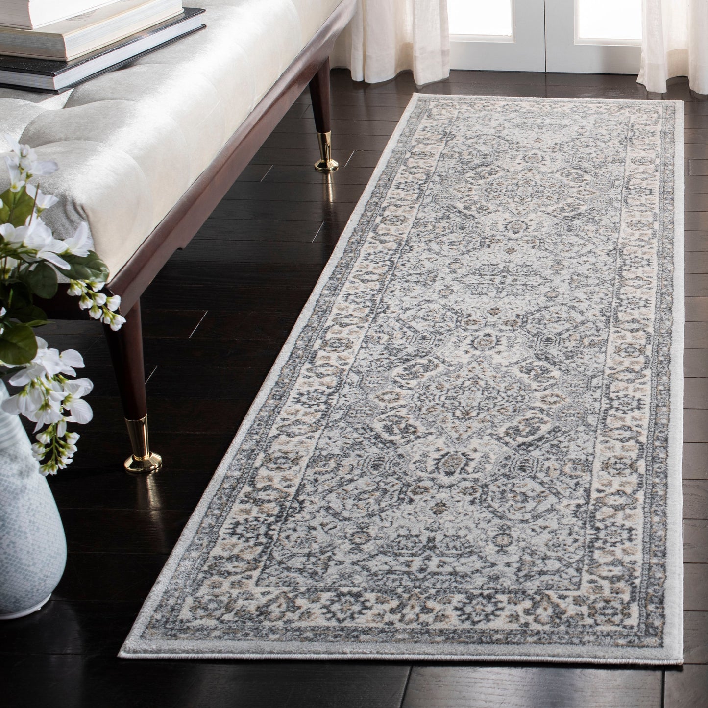 Tapis oriental traditionnel SAFAVIEH Isabella Roxann