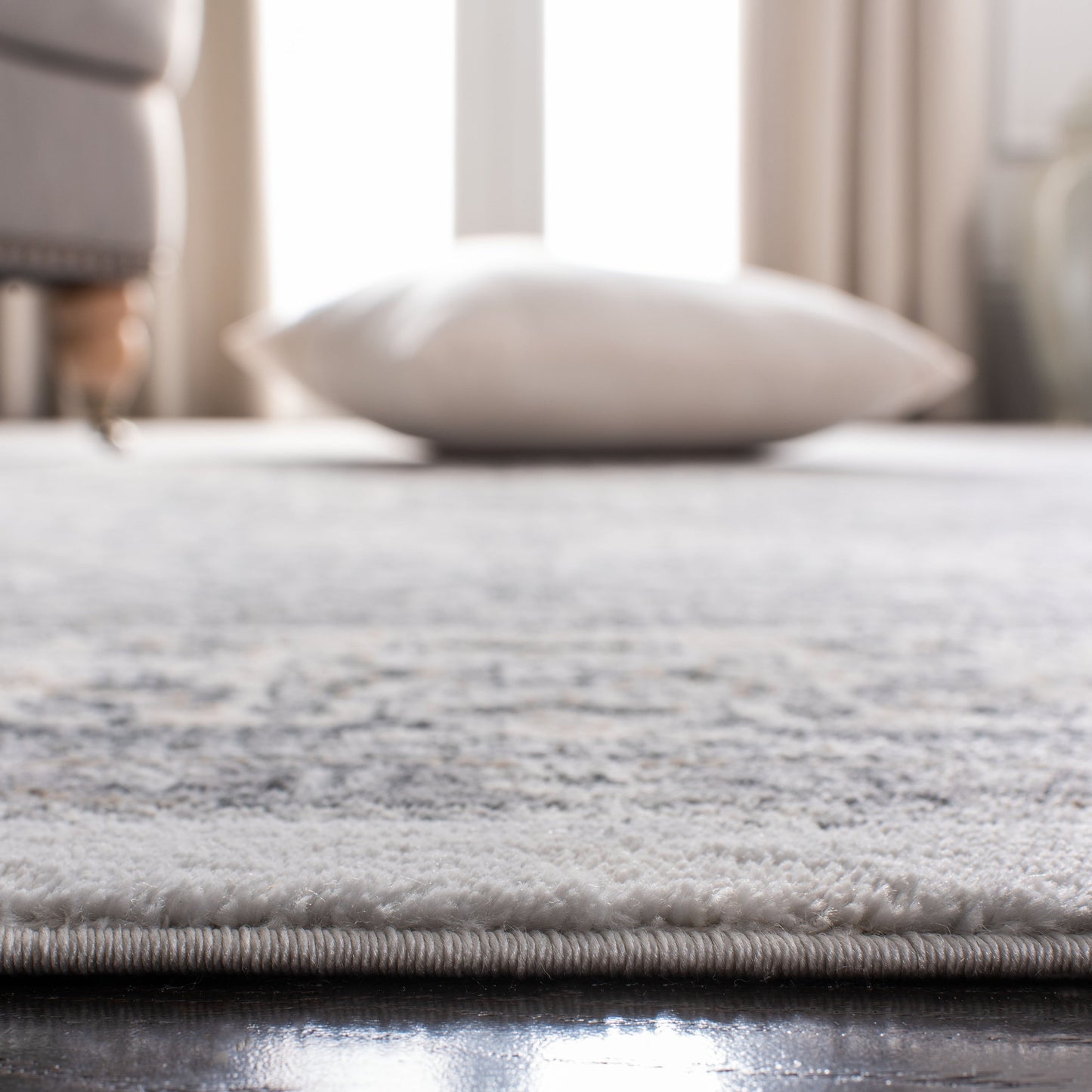 Tapis oriental traditionnel SAFAVIEH Isabella Roxann