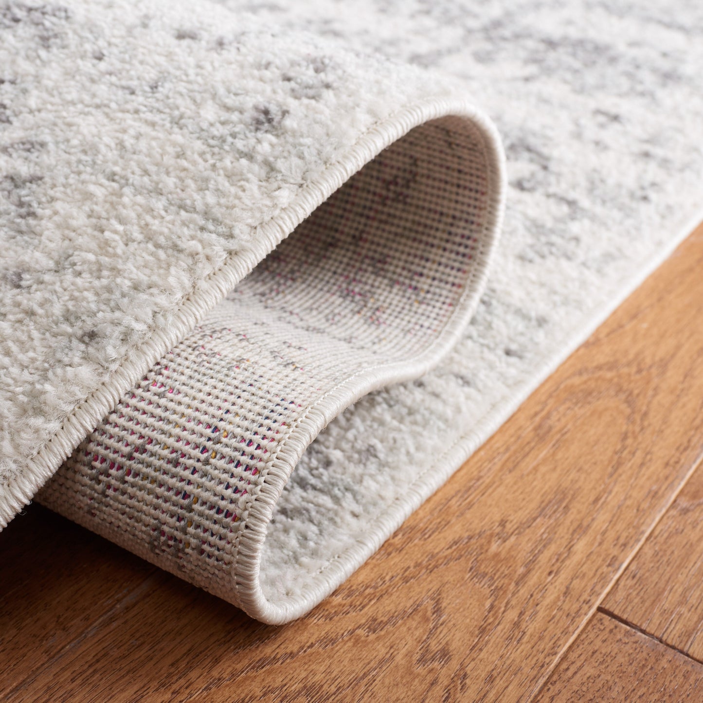 Tapis rustique vieilli SAFAVIEH Madison Delois Medallion