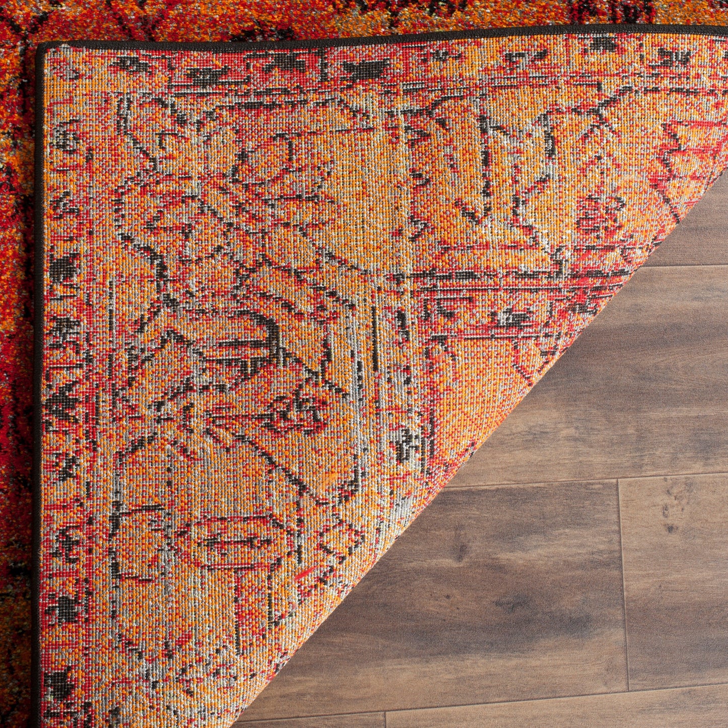 Tapis oriental vintage Hamadan Selma de SAFAVIEH, effet vieilli