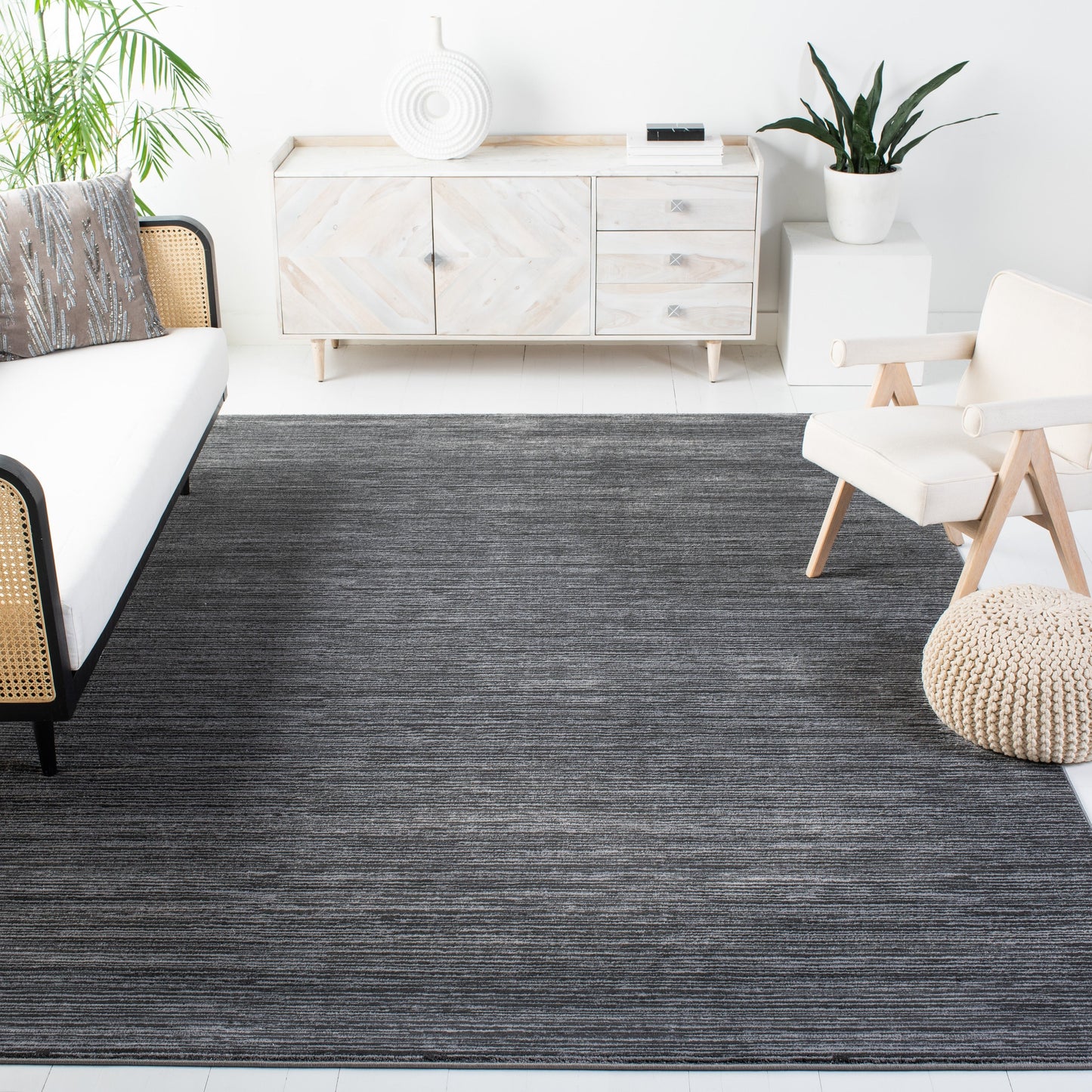 Tapis moderne SAFAVIEH Vision Sunanda aux tons ombrés.