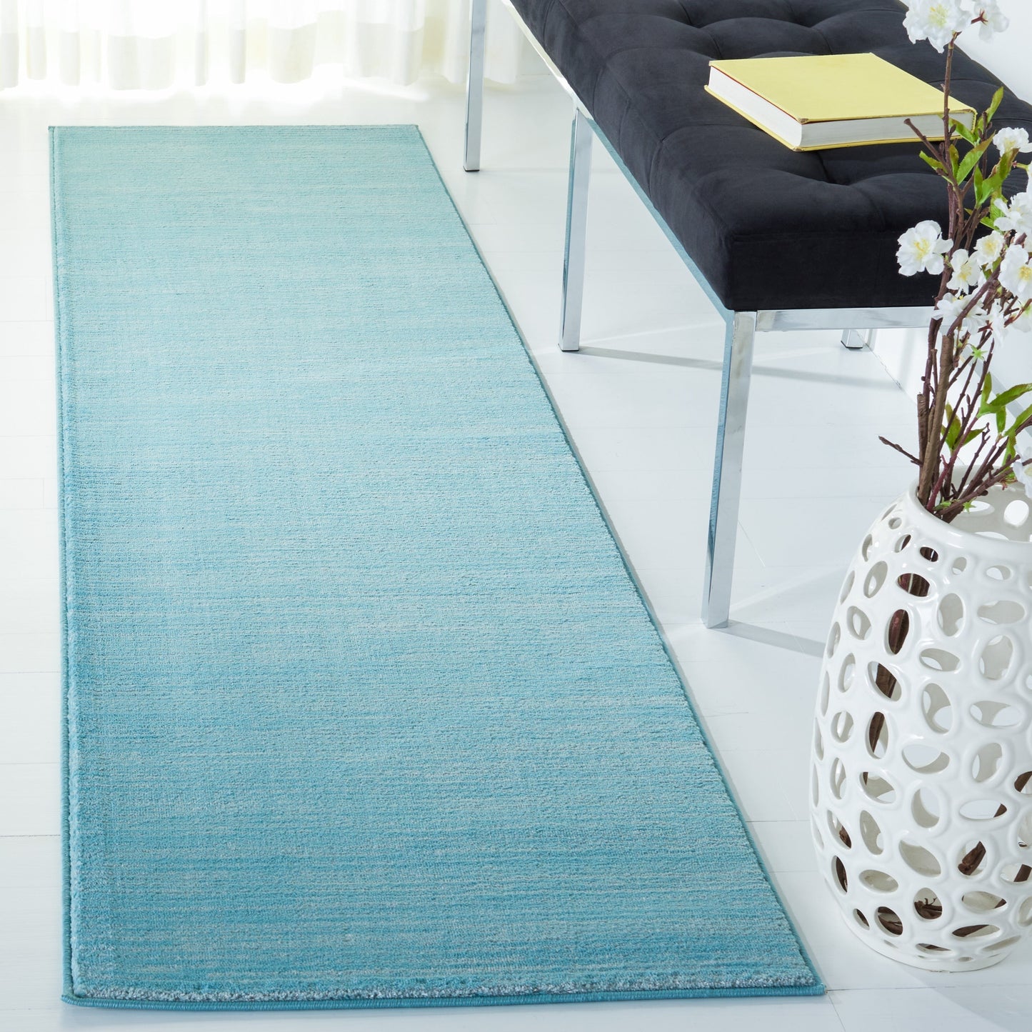 Tapis moderne SAFAVIEH Vision Sunanda aux tons ombrés.