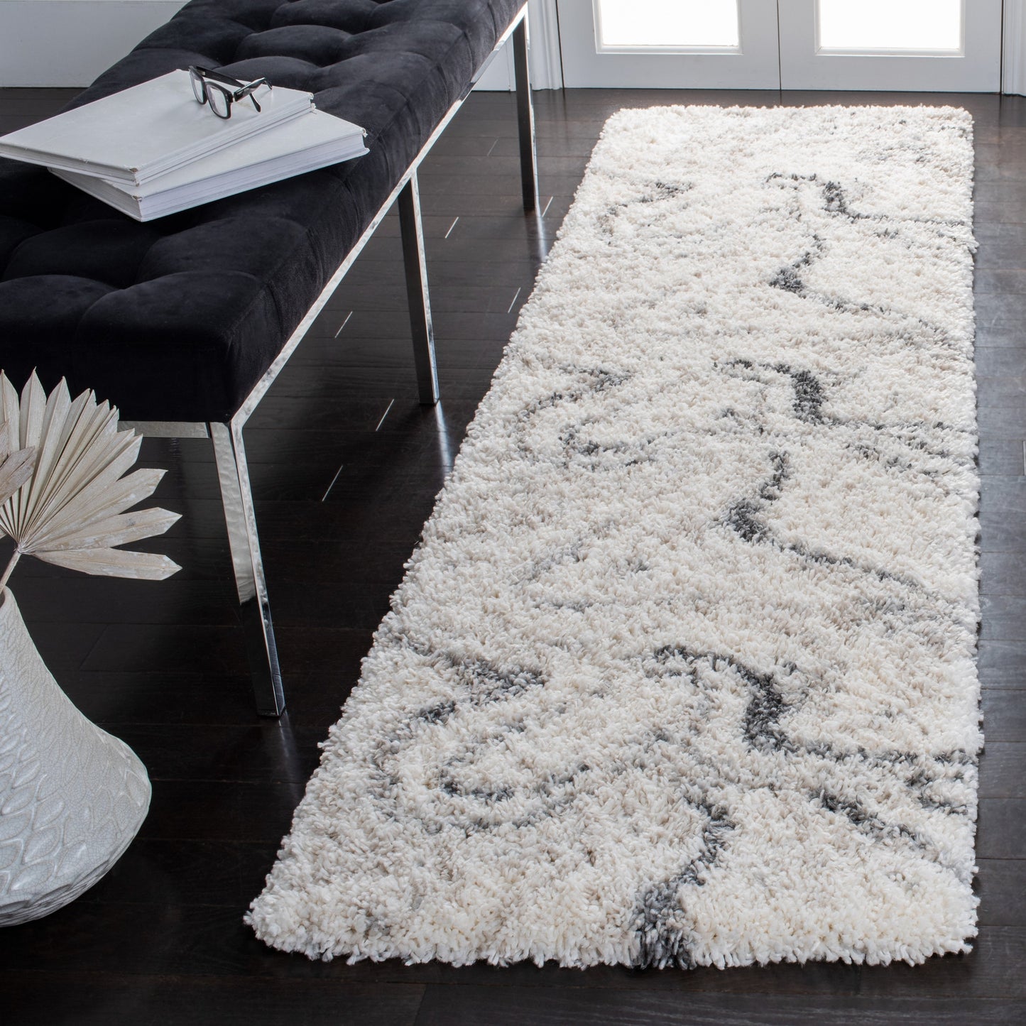 SAFAVIEH, Fontana Shag Zviya Tapis moderne abstrait de 5,1 cm d'épaisseur