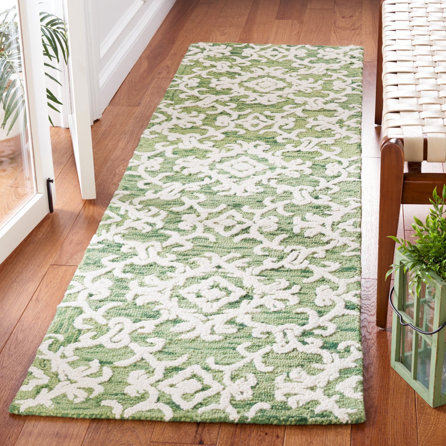 SAFAVIEH, Tapis en laine floral moderne Vesela fait main