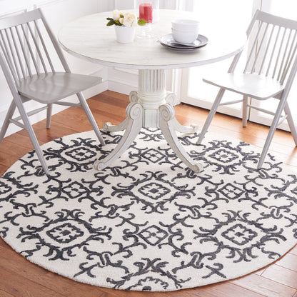 SAFAVIEH, Tapis en laine floral moderne Vesela fait main