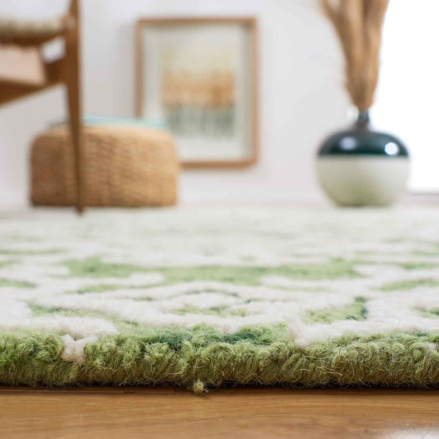 SAFAVIEH, Tapis en laine floral moderne Vesela fait main
