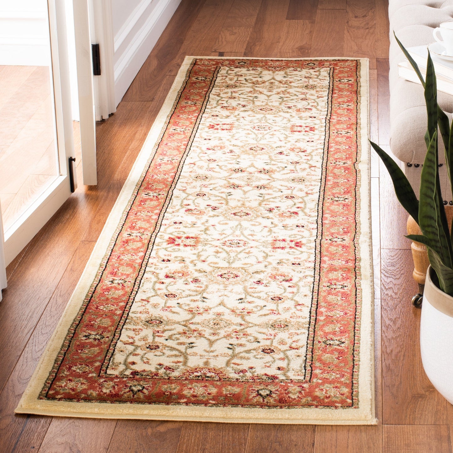 SAFAVIEH, tapis traditionnel Lyndhurst Marsha