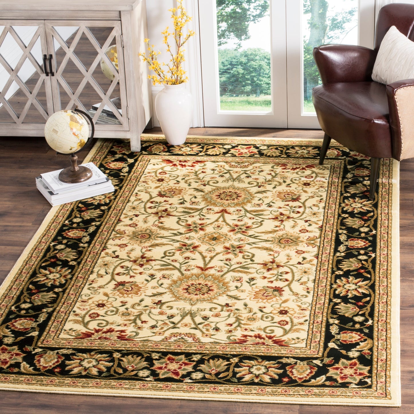 SAFAVIEH, tapis traditionnel Lyndhurst Marsha