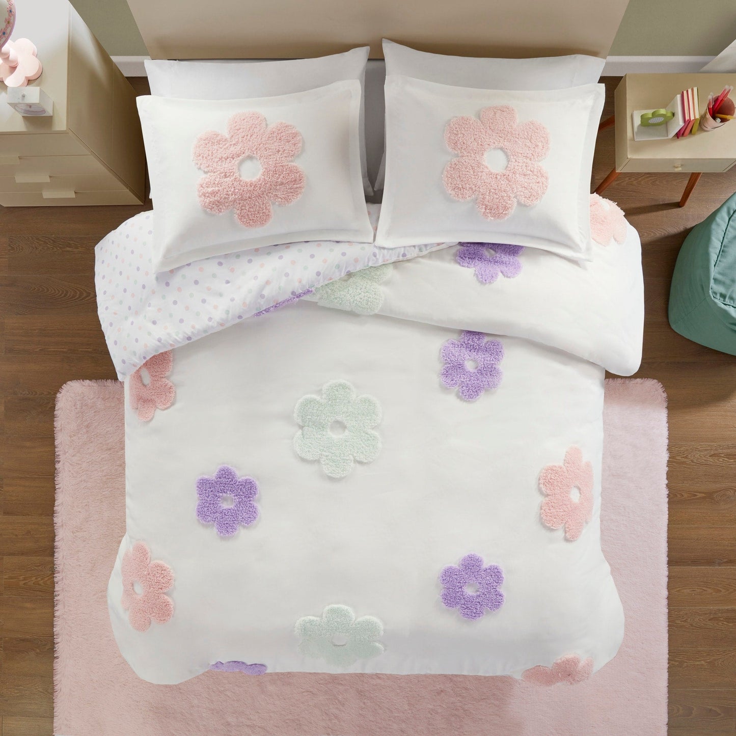 Parure de lit réversible en chenille touffetée à motif floral Madeline pour enfants de conception intelligente