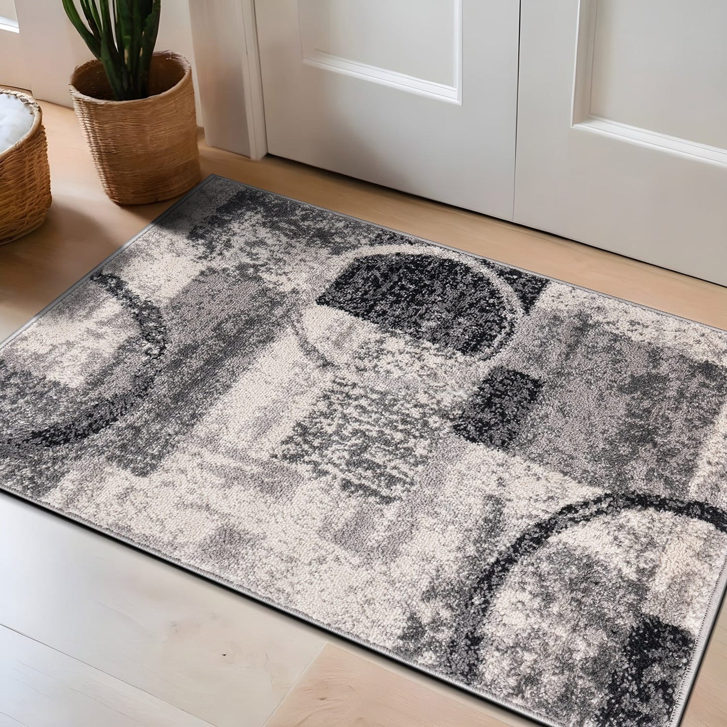 Tapis circulaire abstrait en polypropylène fabriqué à la machine, de la World Rug Gallery