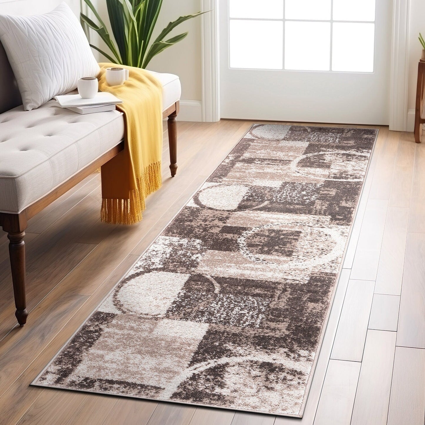 Tapis circulaire abstrait en polypropylène fabriqué à la machine, de la World Rug Gallery